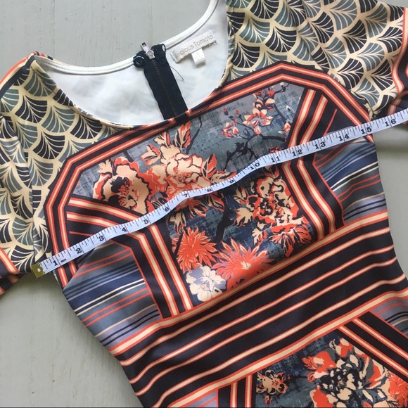 Floral Bodycon Dress - Picture 3 of 8